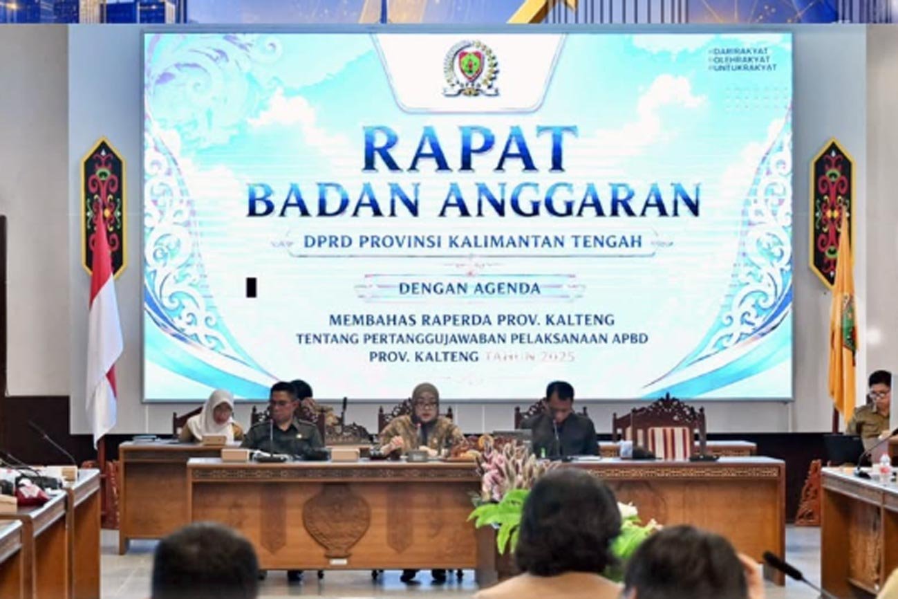 Rapat Banggar DPRD Bersama TAPD Kalteng Terkait Raperda Pertanggungjawaban Pelaksanaan APBD 2025