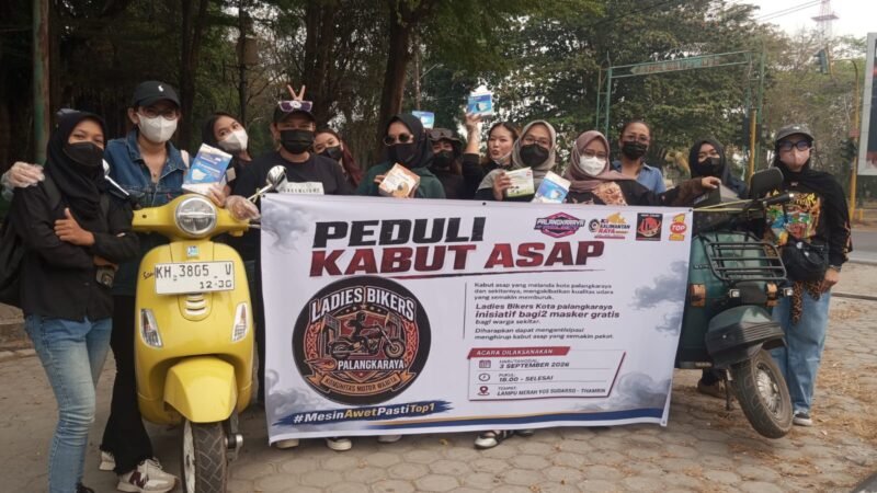 Peduli Kabut Asap, Ladies Bikers Palangka Raya Bagikan 1.500 Masker Gratis Bersama Media Kalimantan Raya