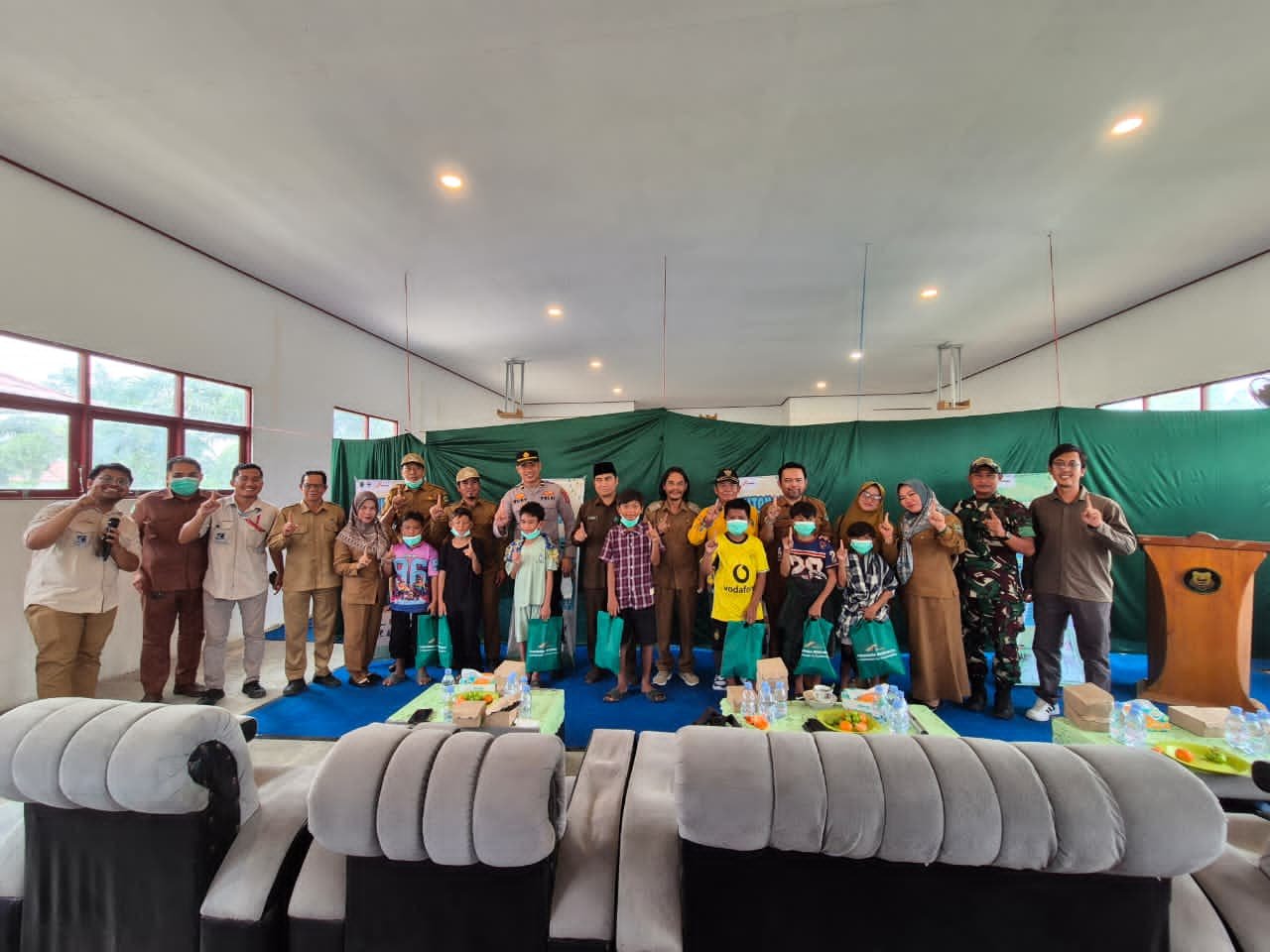 Menembus Sungai dan Jalan Perkebunan, Khitanan Massal TTA Layani 70 Anak di Mantangai