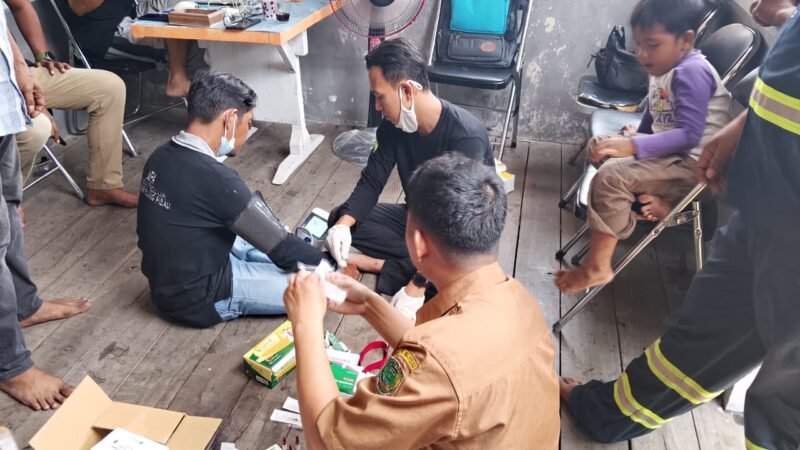 Pastikan Keselamatan Petugas Relawan MPA Karhutla, Dinkes Pulang Pisau Salurkan Suplemen dan Layanan Medis