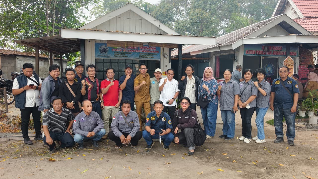 LDPW IPJI Kalteng Bersinergi dengan Pemko Palangka Raya, Layani Aktivasi IKD dan Bagikan Masker Gratis