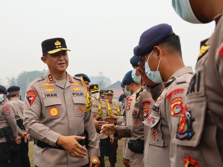 10 Personel Pusdokkes Polri dan 200 Brimob NTB Perkuat Penanganan Karhutla di Kalteng, Kapolda: Fokus di 6 Wilayah Rawan